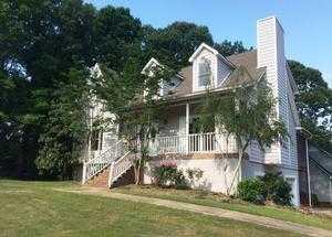 2015 Crosscrest Dr, Birmingham, AL 35244-8295