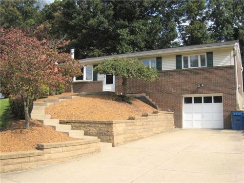 391 Holiday Park Dr, Pittsburgh PA  15239-2364 exterior