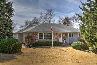 12105 Shirley St, Omaha, NE 68144-2803