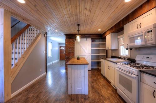 930 Peralta St, Pittsburgh PA 15212-8003 exterior