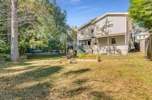 1585 Marlbrook Dr, Atlanta GA 30307-1719 exterior