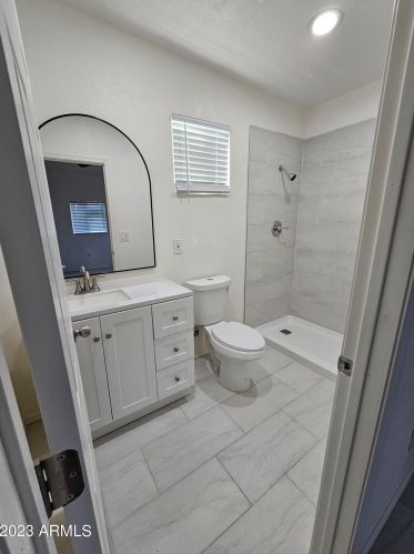 2932 Diamond St, Phoenix AZ  85008-5015 exterior