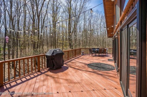 218 Chandler Rd, Jackson Twp NJ  08527-4339 exterior