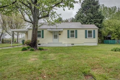 1302 Poston Cir, Gastonia NC  28054-4635 exterior