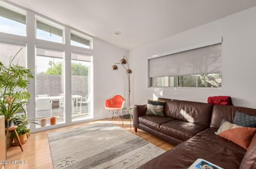 4027 45 Pl, Phoenix AZ 85050-6843 exterior