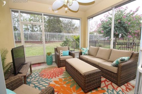 10092 Oak Tree Cir, Fort Pierce FL 34987-2454 exterior