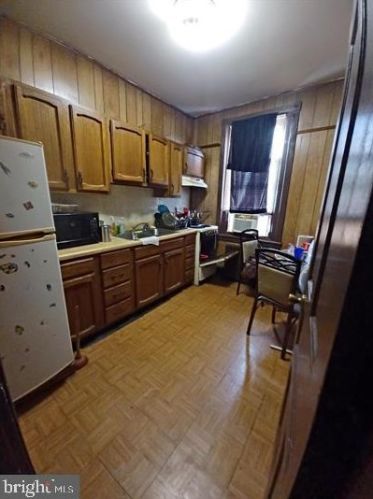 200 52 St, Philadelphia PA 19139-4002 exterior