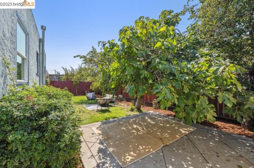 944 Ky Rte, Berkeley CA 94706-1423 exterior