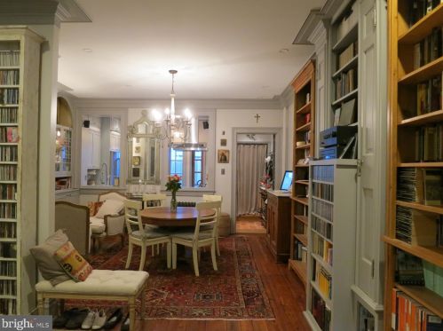 324 Camac St, Philadelphia PA 19140-4214 exterior