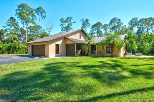 3690 27th Ave, Naples, FL 34117-7134