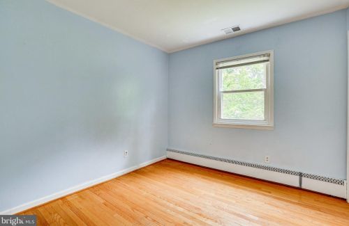 4301 Laurel Rd, Alexandria VA 22309-2520 exterior