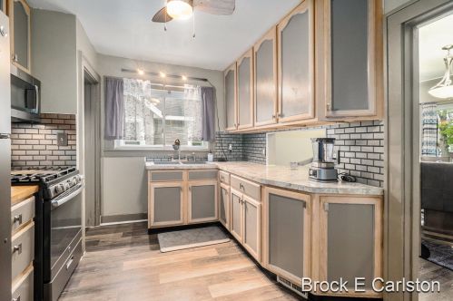 2232 Baker St, Meskegon MI 49444-1503 exterior