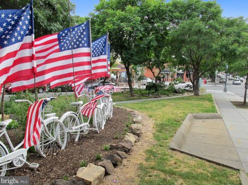 1831 2nd St, Washington DC 20024-3413 exterior