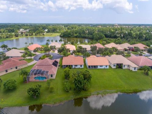 269 Egret Lndg, Fort Pierce FL 34953-8229 exterior