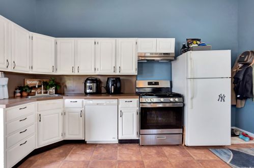 611 Bermuda Rd, Babylon NY 11704-7428 exterior