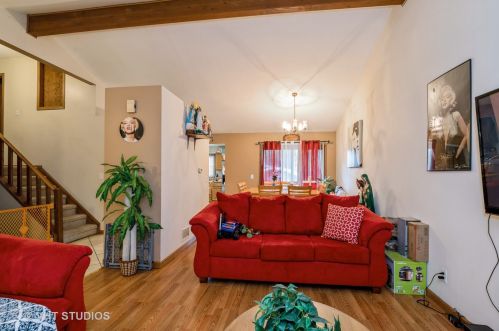 315 Baldwin Ave, Waukegan, IL 60085-3103