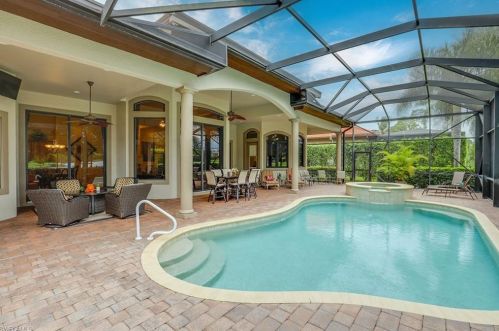 7733 Classics Dr, Naples FL 34113-3043 exterior