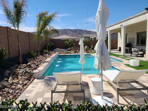 8513 22 Dr, Phoenix AZ 85041-7712 exterior