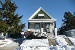 210 61st St, Milwaukee, WI 53214-1813