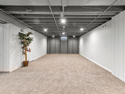 6175 122nd St, Milwaukee WI  53225-1005 exterior