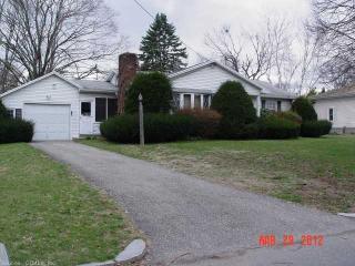 60 Embassy Rd, Springfield MA  01119-2910 exterior
