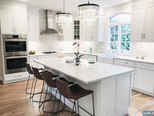 9 Blackledge Ct, Closter NJ  07624-3231 exterior