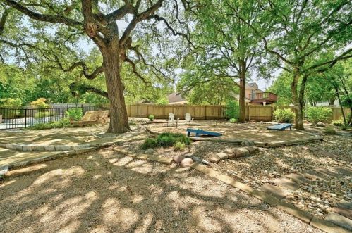 10204 Eclipse Ln, Austin TX 78739-1707 exterior