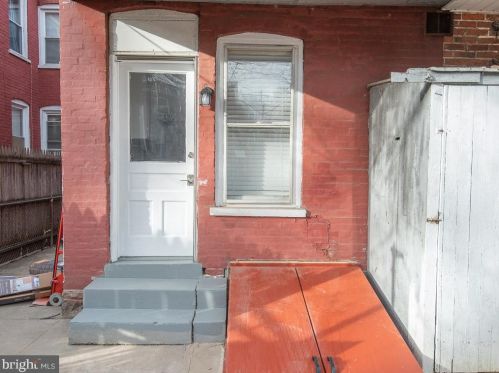 824 Chestnut St, Lancaster PA  17602-3128 exterior