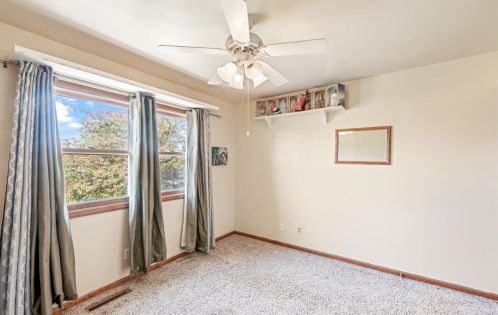 758 Weston Dr, Bull Valley IL 60014-8581 exterior