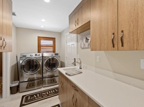 5501 Cynthia Ln, Naples FL 34112-5454 exterior