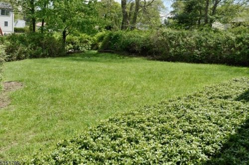 7 Brookside Dr, Rockaway NJ 07866-1029 exterior