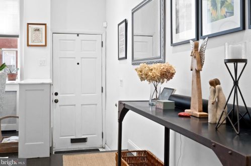 310 16th St, Philadelphia PA  19102-4907 exterior