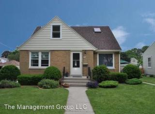 3054 83rd St, Milwaukee WI  53219-2714 exterior