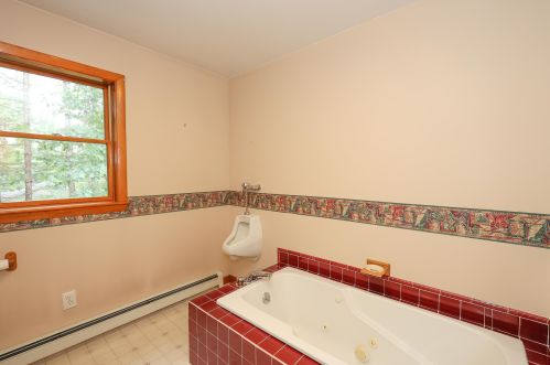 494 Mtn Rd, Concord NH 03301-6902 exterior