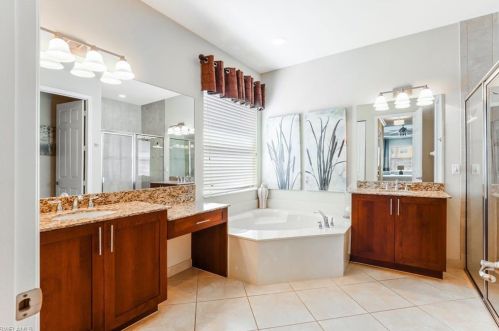 6619 Marbella Dr, Naples FL 34105-5040 exterior