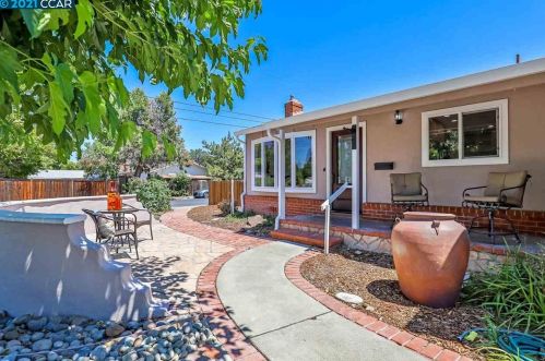 1450 Barbis Way, Concord, CA 94518-1220