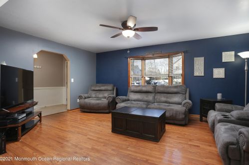 305 Brick Ave, Berkeley Township NJ 08721-3207 exterior