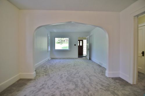 2524 15 St, Duluth MN 55806-1122 exterior