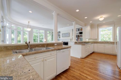 3928 Livingston St, Washington DC 20015-2921 exterior