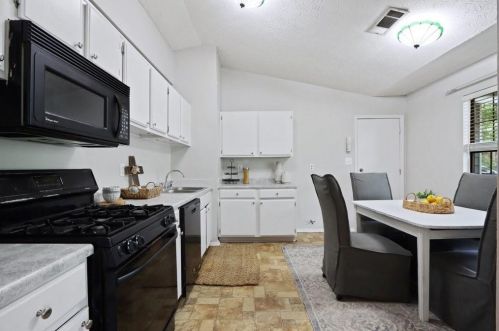 3416 Highland Pne Way, Duluth GA 30096-3881 exterior