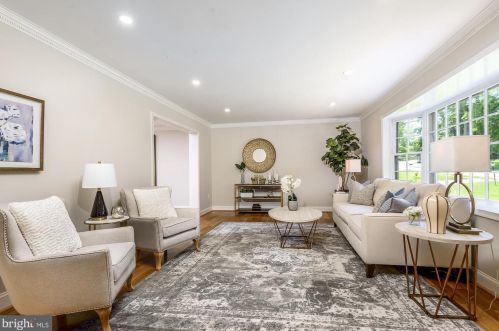 1209 Forestwood Dr, Mc Lean VA  22101-2603 exterior