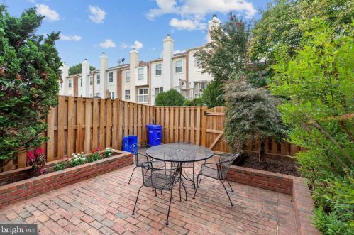 6531 Kemper Lakes Ct, Alexandria VA  22312-3161 exterior