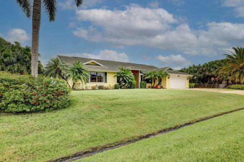 2122 Cadiz Ave, Fort Pierce FL  34953-2119 exterior