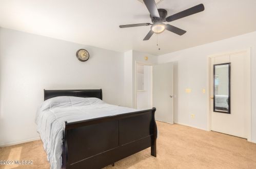 9962 Depot Dr, Tucson AZ 85747-5158 exterior