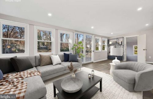 1805 Crawford Dr, Rockville MD 20851-1711 exterior