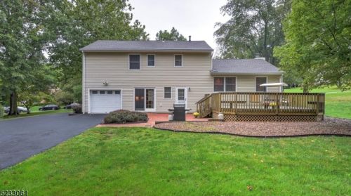 454 Stony Brk Dr, Bridgewater NJ 08807-1988 exterior