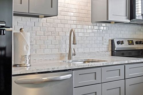 699 Adams St, Boston MA  02122-1939 exterior