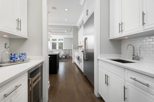 3642 Artesian Ave, Chicago IL  60618-4708 exterior