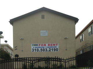 124 Imperial Hwy, Los Angeles CA  90061-2543 exterior
