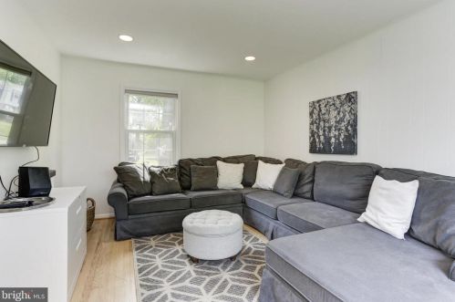 14408 Butternut Ct, Rockville MD exterior